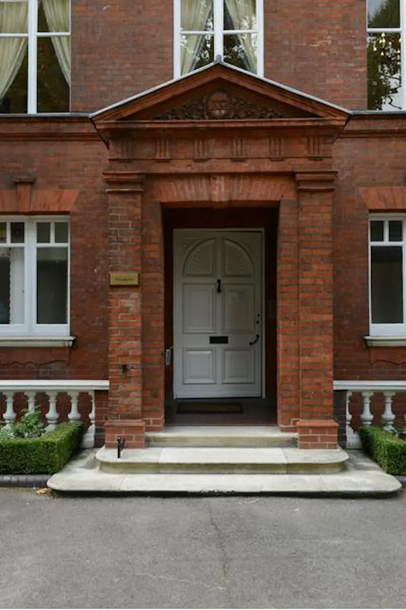 Traditional almshouses in Victoria, Q81 (photo 14)
