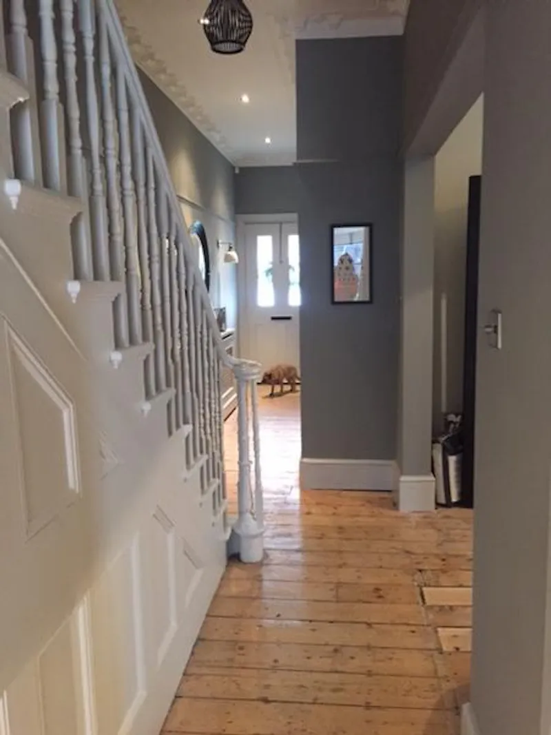 Entrance hall at Streatham family house, B1650 (photo 9)