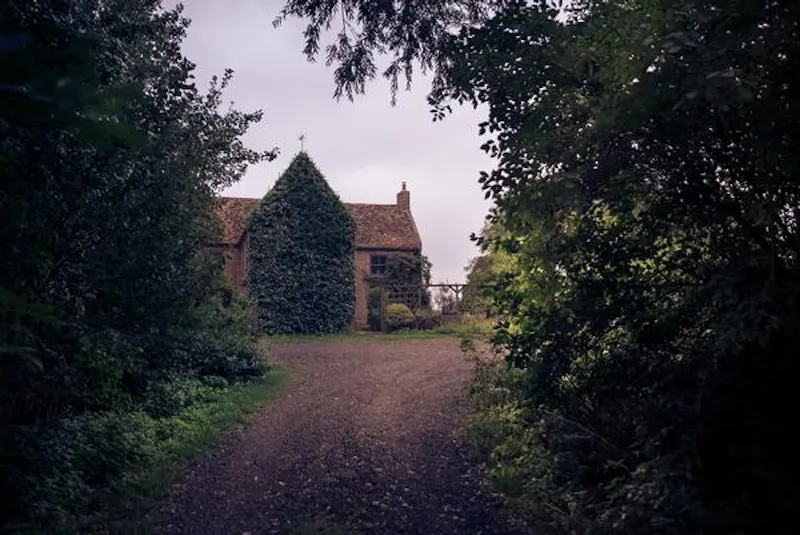 Stylish dark Ely farmhouse, L653 (photo 30)