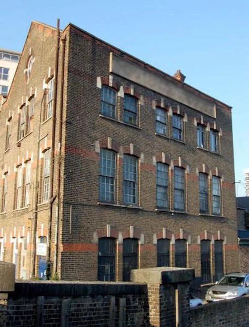 Haggerston flat and music studio, F1071 (photo 39)