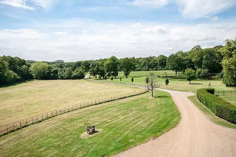 Beautiful Botley estate with lake, A1387 (photo 55)