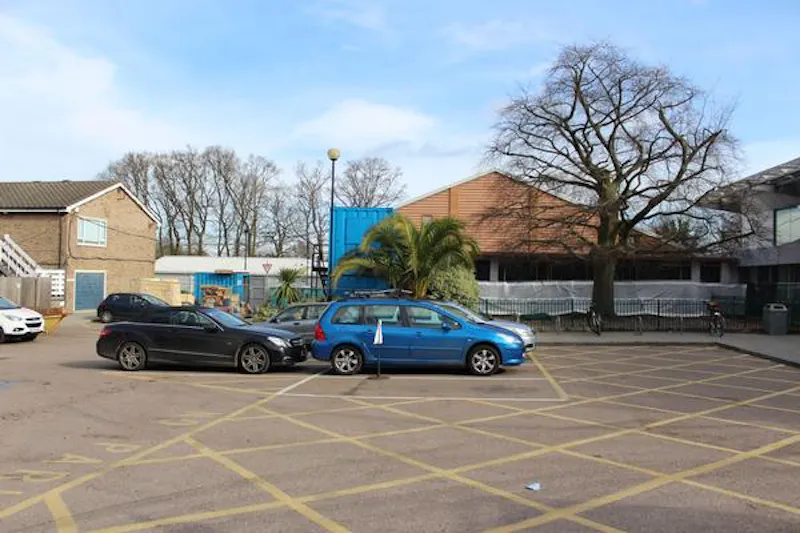 Dulwich school sports club, J215 (photo 75)