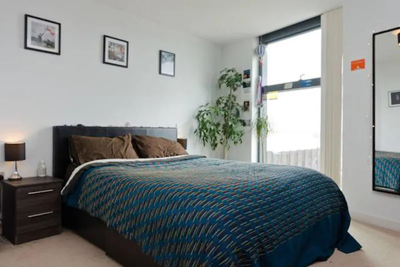 Bedroom at Modern Liverpool apartment, F1111 (photo 8)