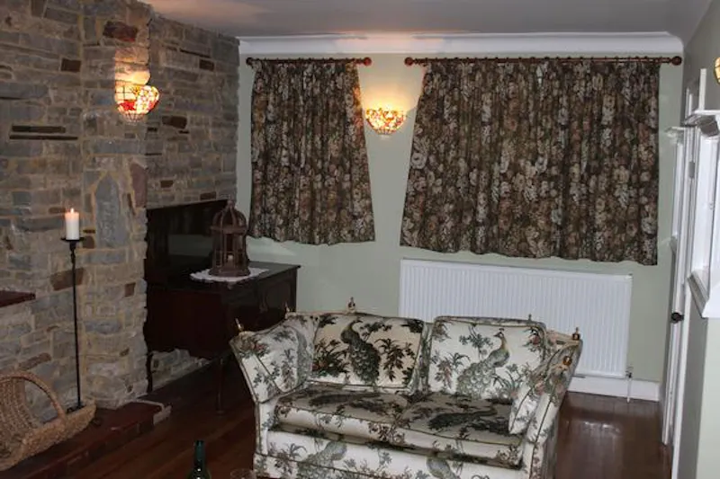 Bexley farmhouse, L662 (photo 5)