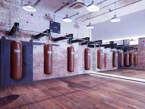 Clapton fitness & events studios, N421