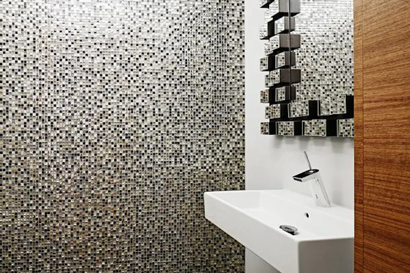 Bathroom at Modern Muswell Hill house, D2273 (photo 11)