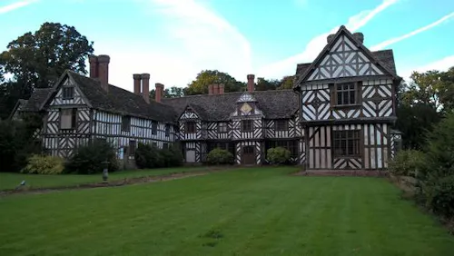 Fine Elizabethan half-timbered house, M298