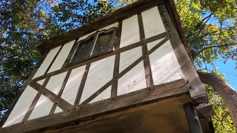 Stable / Outbuildings at Fine Elizabethan half-timbered house, M298 (photo 18)