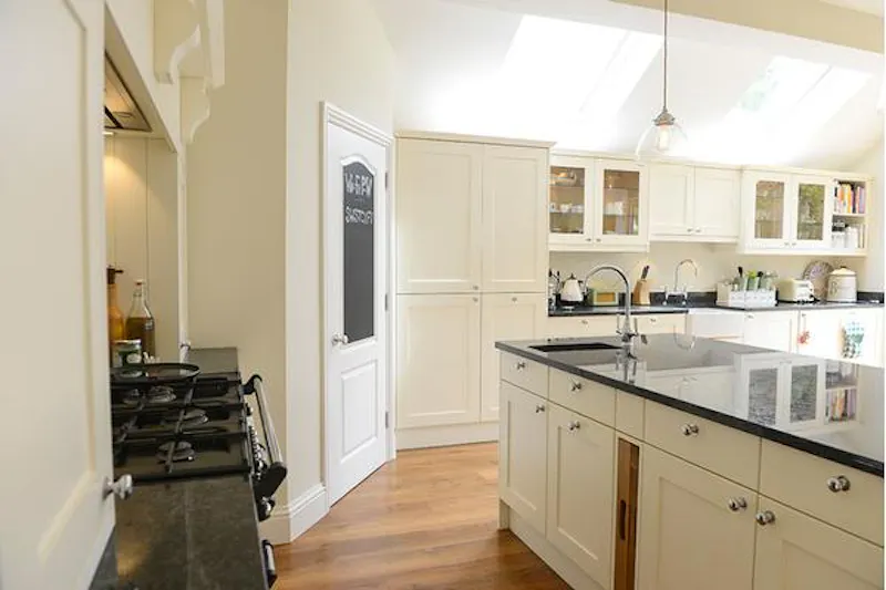 Streatham family house, B1735 (photo 9)