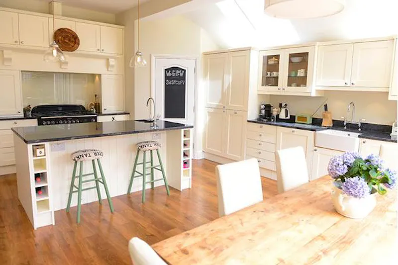 Streatham family house, B1735 (photo 15)