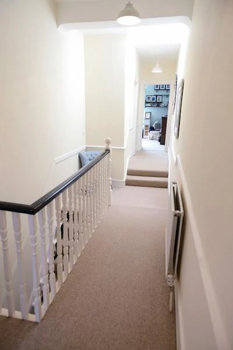 Corridor at Streatham family house, B1735 (photo 36)