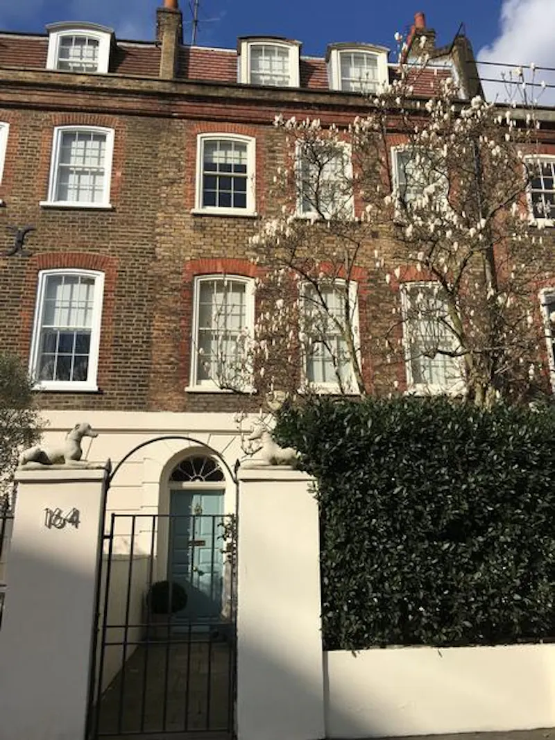 Traditional Ebury Street house, A1414 (photo 1)