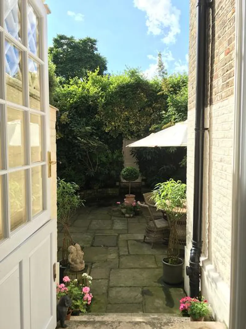 Traditional Ebury Street house, A1414 (photo 51)