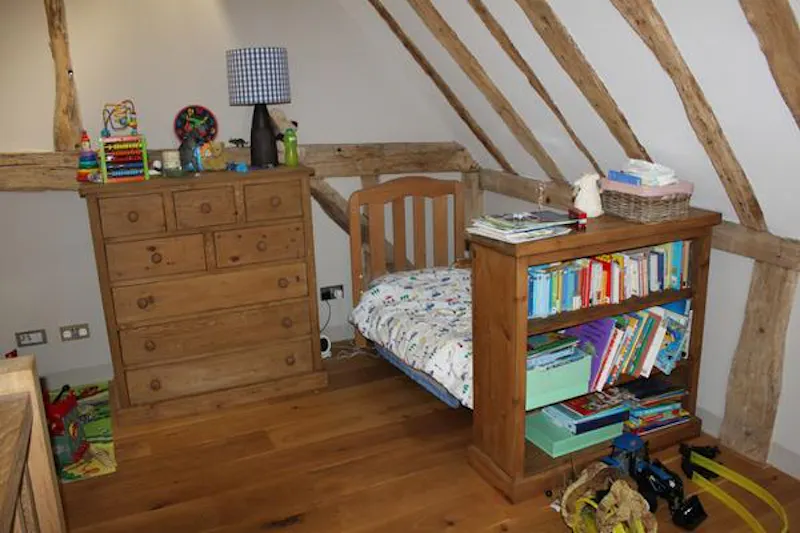 Beams at Film location L659 in Hampshire (photo 40)