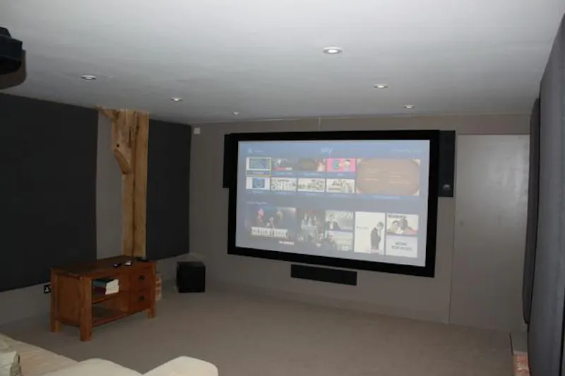 Living Room at Film location L659 in Hampshire (photo 49)