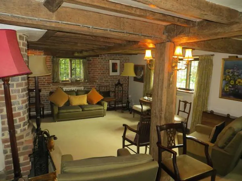 16th century Witley manor, M299 (photo 8)