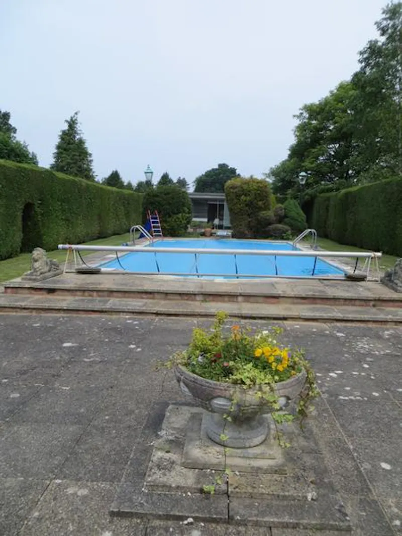 Swimming pool - outdoor at 16th century Witley manor, M299 (photo 34)