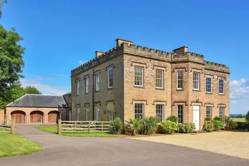 Vacant country house in Wigston, G295