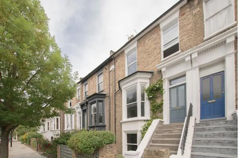 Colourful Clapton house, B1737 (photo 1)
