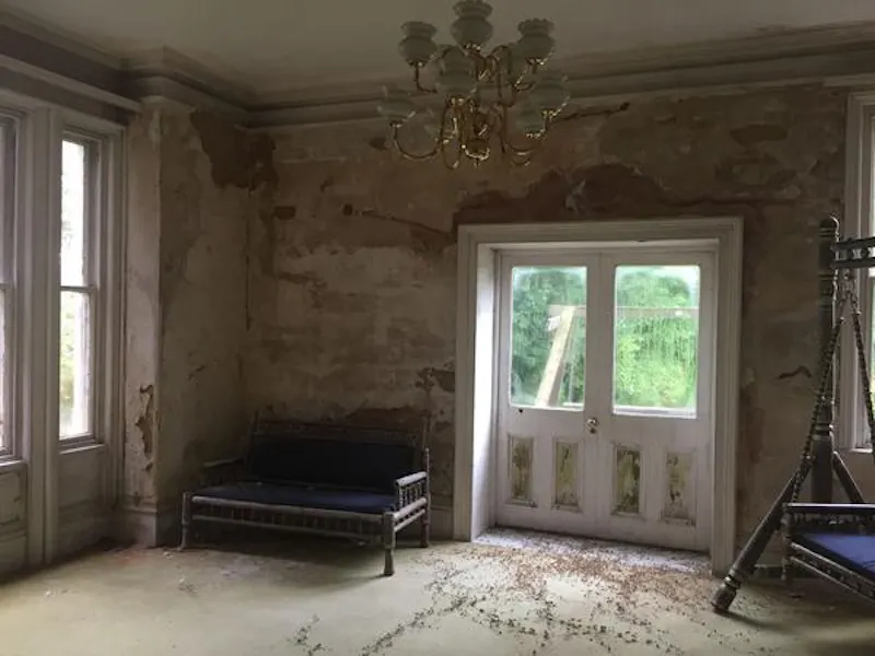 Distressed mansion near Derby, B1741 (photo 9)
