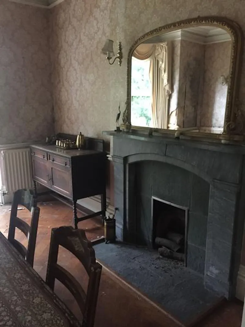 Distressed mansion near Derby, B1741 (photo 11)