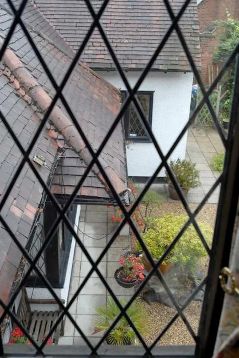 Film location D2280 in London (photo 33)