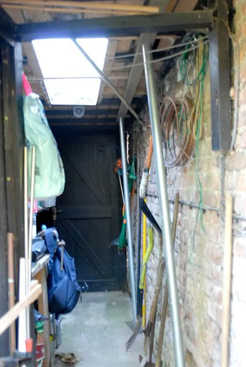 Film location D2280 in London (photo 38)