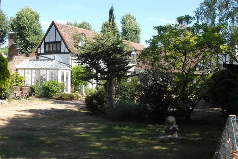 Film location D2280 in London (photo 45)