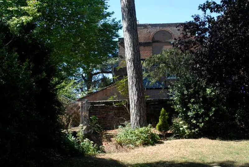 Film location D2280 in London (photo 76)