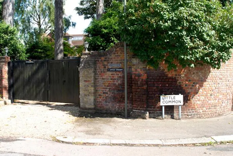 Film location D2280 in London (photo 78)
