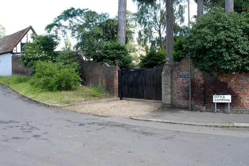 Film location D2280 in London (photo 79)