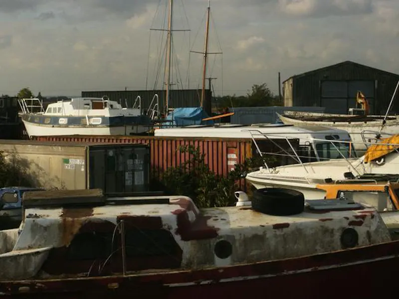 Working boat yard in Great Wakering, V152 (photo 33)