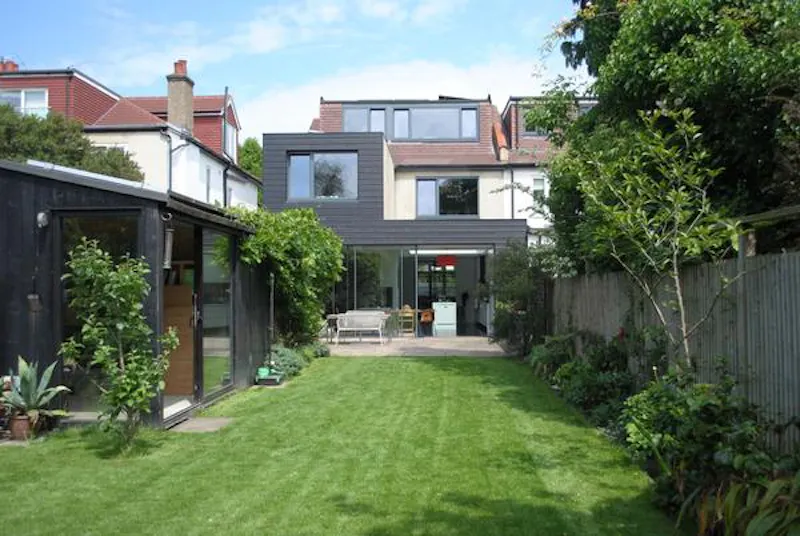 Film location D2282 in London (photo 19)