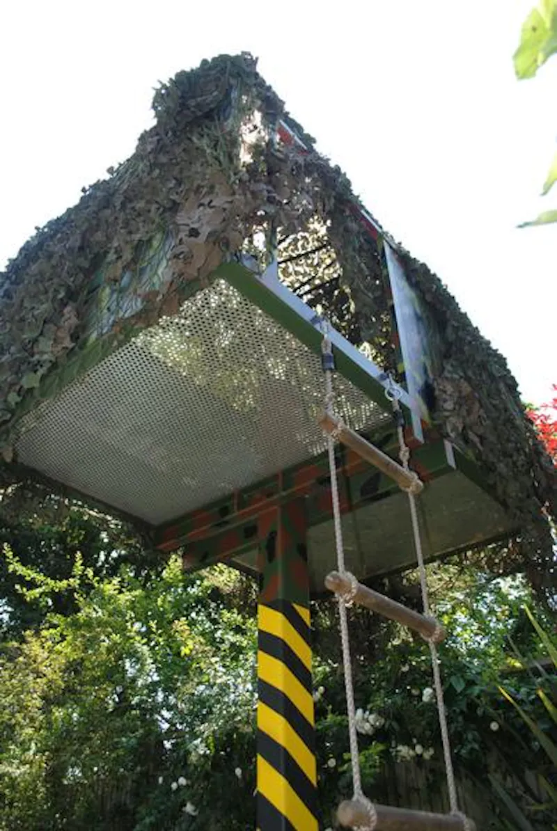 Treehouse at Film location D2282 in London (photo 24)
