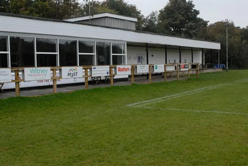 Rugby football club in Stanmore, Q119 (photo 1)