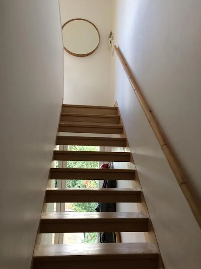 Staircase at Open plan flat in Brockley, F1125 (photo 12)