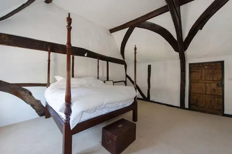 Wiltshire Tudor village house, M300 (photo 12)