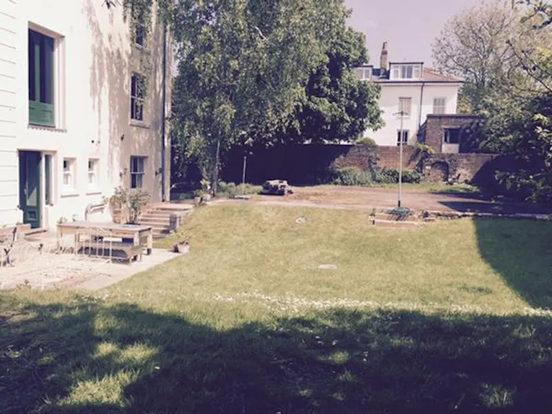 Garden at Stunning Southsea house, B1746 (photo 32)