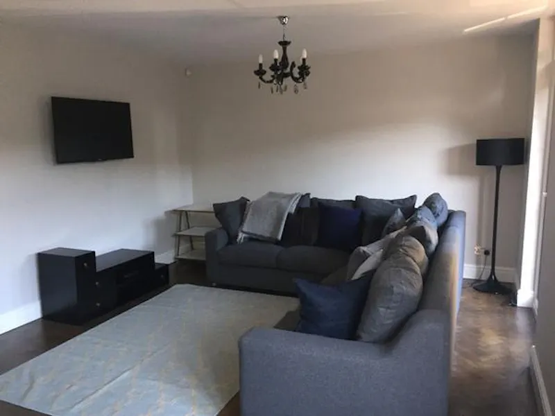 Living Room at Film location D2287 in Kent (photo 5)