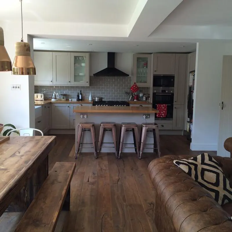 Kitchen at Film location D2287 in Kent (photo 7)