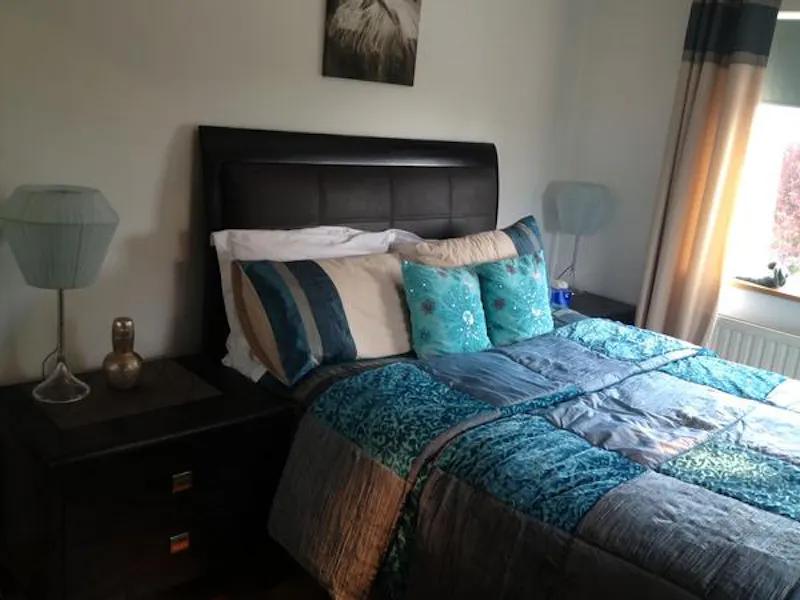 Bedroom at Film location D2288 in Essex (photo 11)