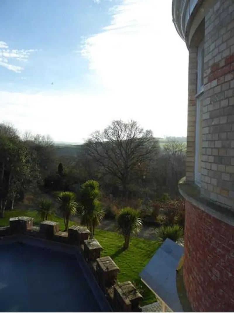 Big detached house Bideford, B1749 (photo 61)