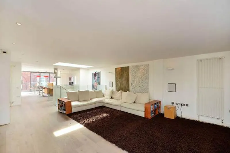 Living Room at Clerkenwell rooftop jacuzzi flat, F1133 (photo 3)