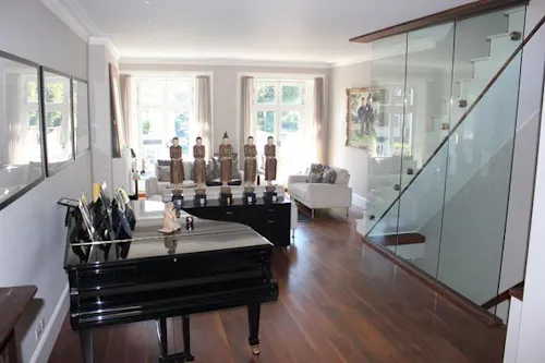 Earls Court Townhouse, B1752