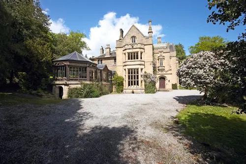Grand in Galashiels, B1751