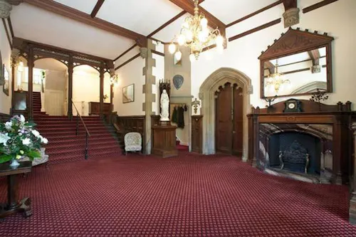 Grand in Galashiels, B1751