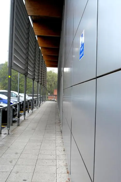 Leisure Centre close to Elstree Studios., V153