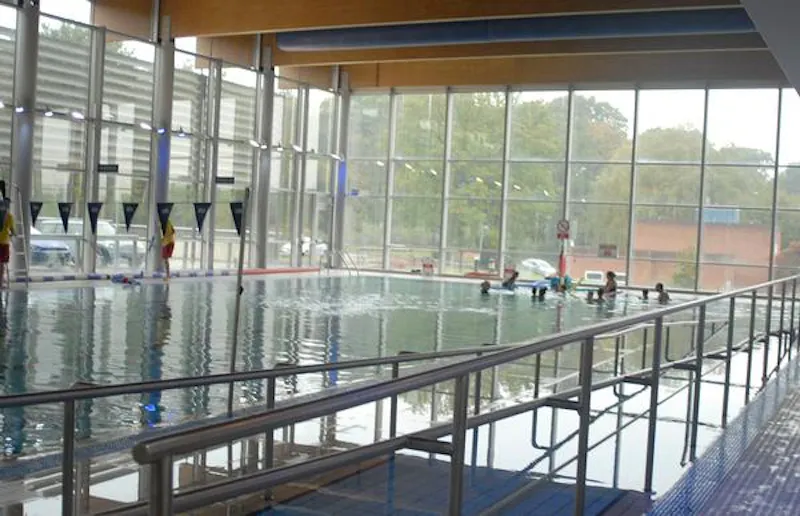 Leisure Centre close to Elstree Studios., V153 (photo 3)