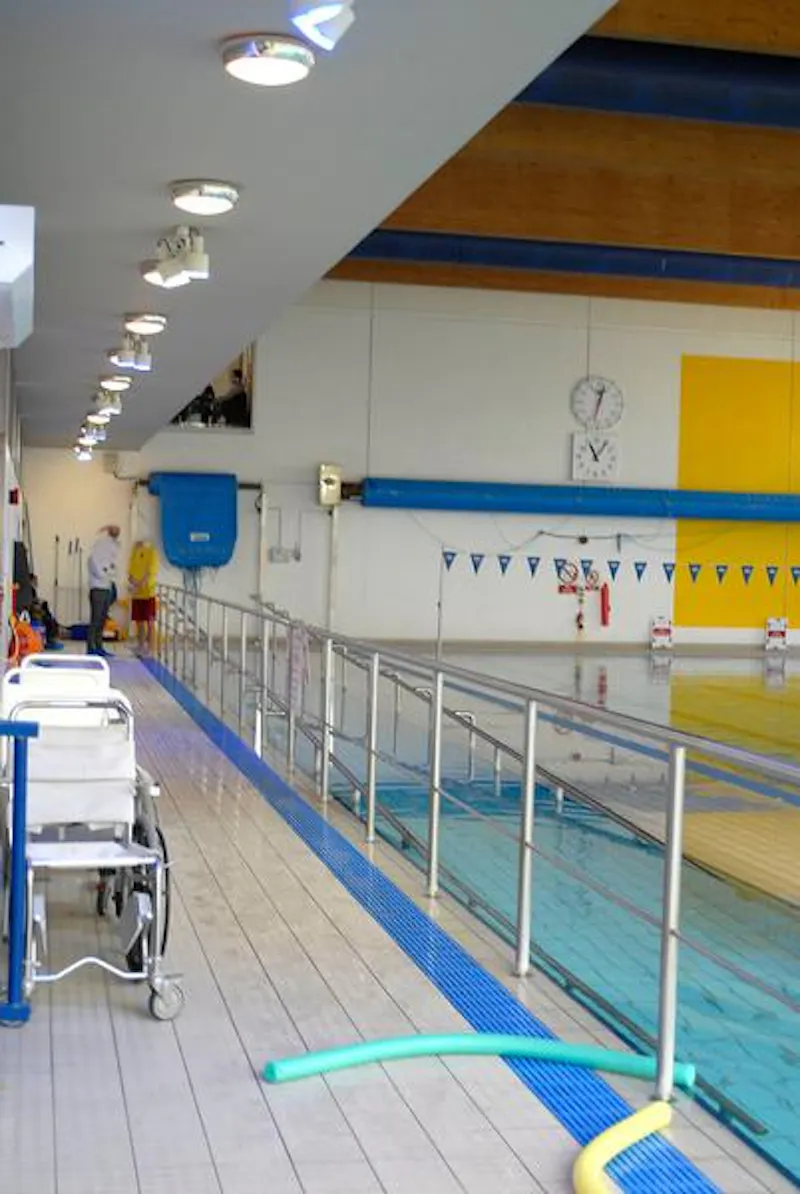 Leisure Centre close to Elstree Studios., V153 (photo 7)