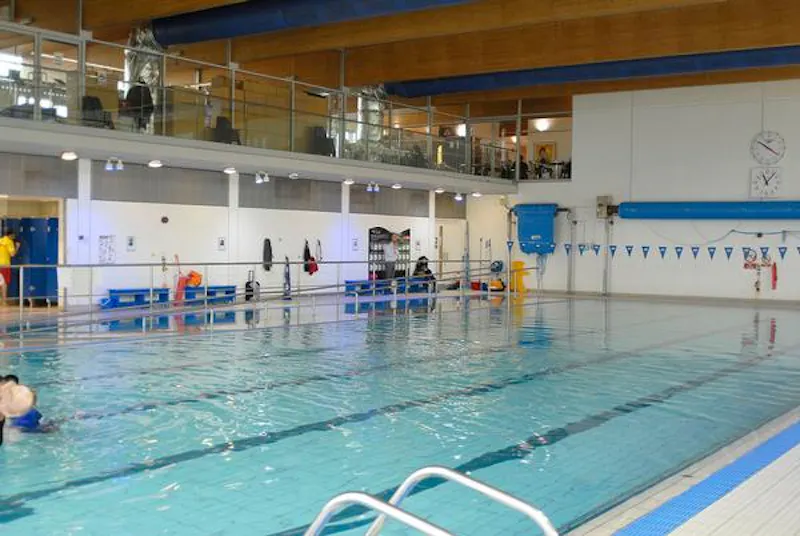 Leisure Centre close to Elstree Studios., V153 (photo 8)